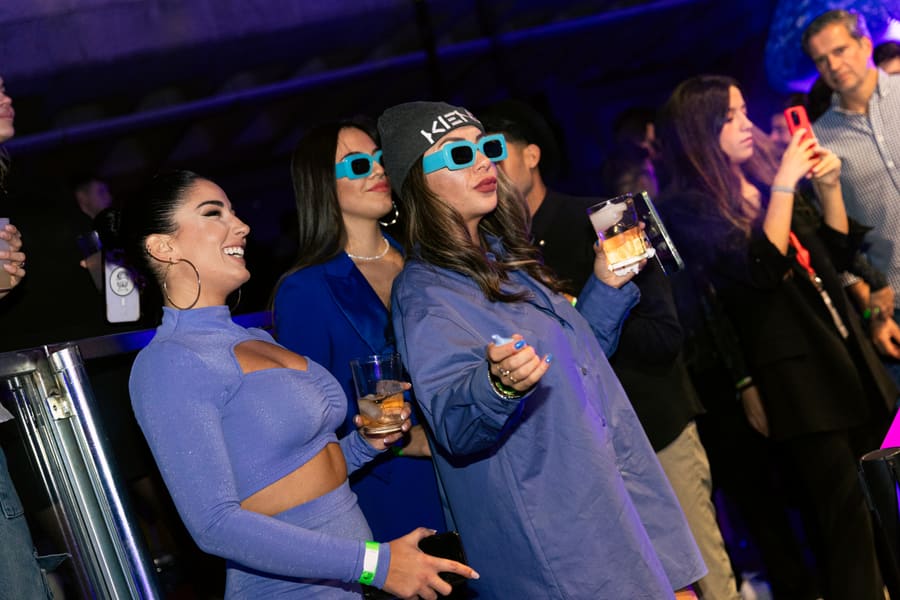 Blue Party By Michenlo