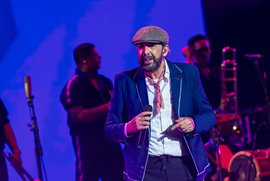Juan Luis Guerra 4.40