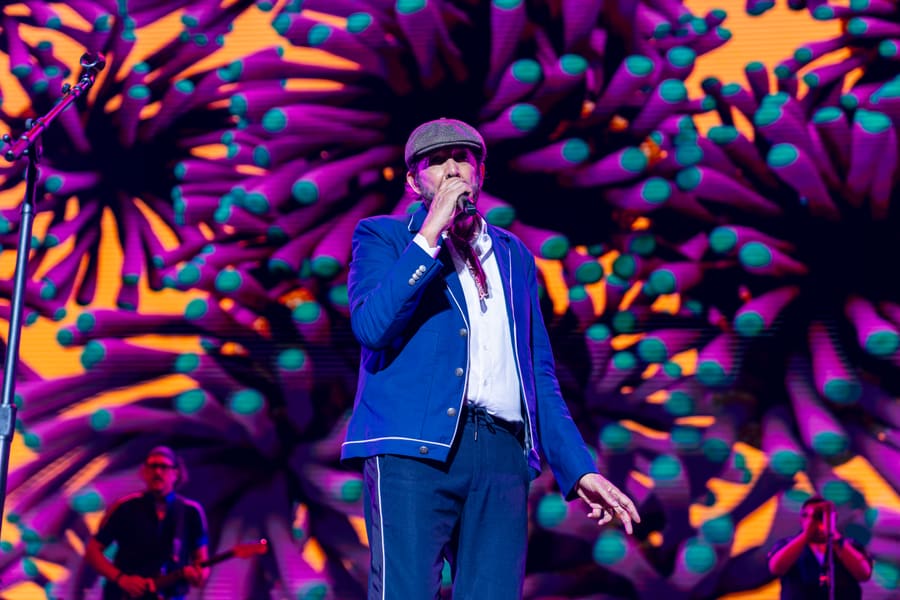 Juan Luis Guerra 4.40